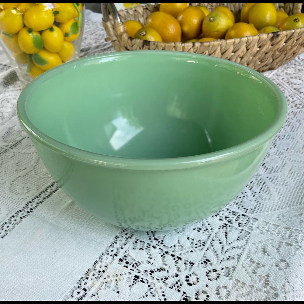 Jadeite 2000 fire king mixing bowl